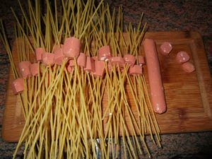 Espaguetis con salchichas