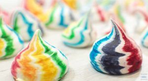 como-hacer-merengues-o-suspiros-arcoiris